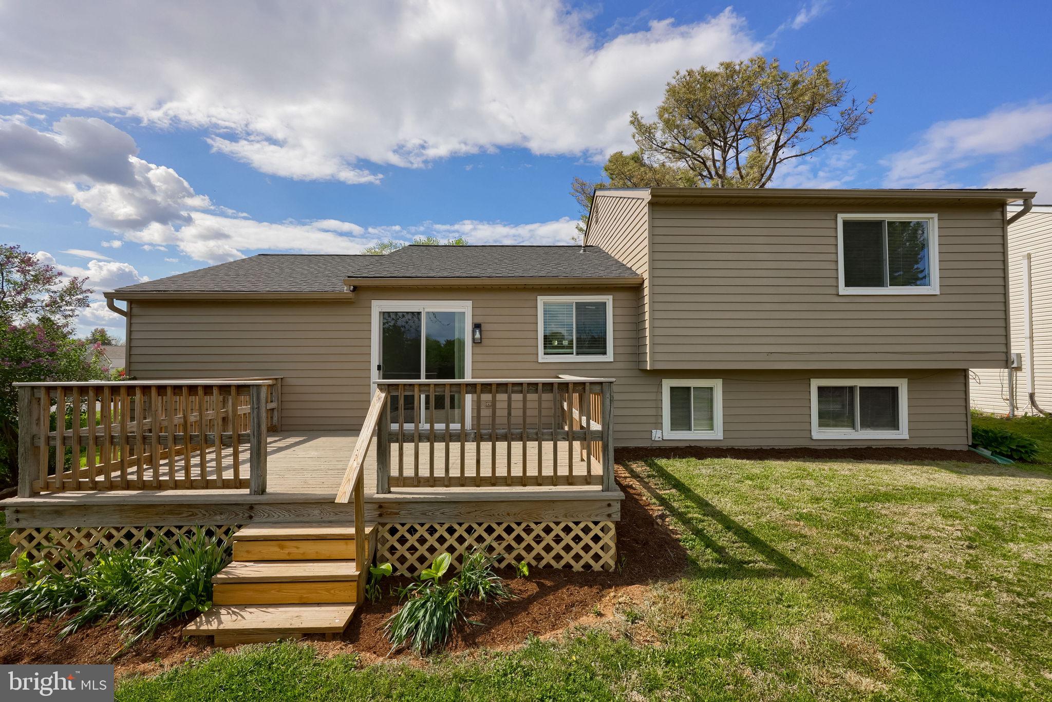 VILLAGE PARK - Residential