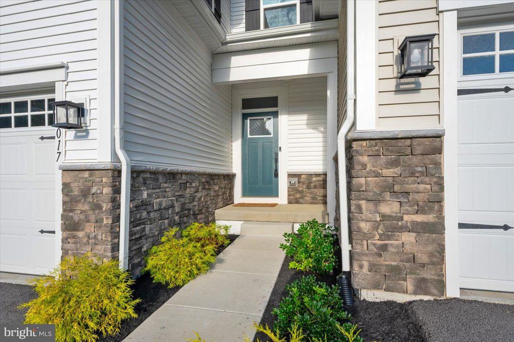 Photo of 4017 Rudy Dr, SYKESVILLE, MD 21784 (MLS # MDCR2030556)
