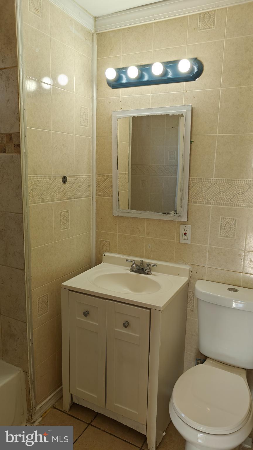 STONEHURST - Commercial Sale