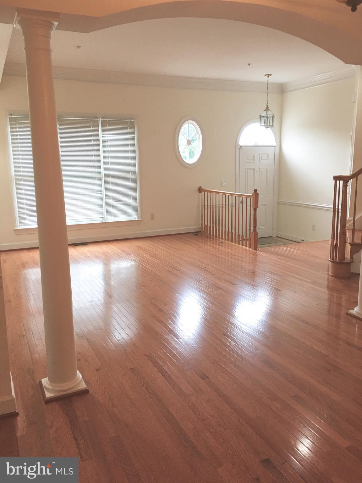 ROSE HILL FALLS - Residential