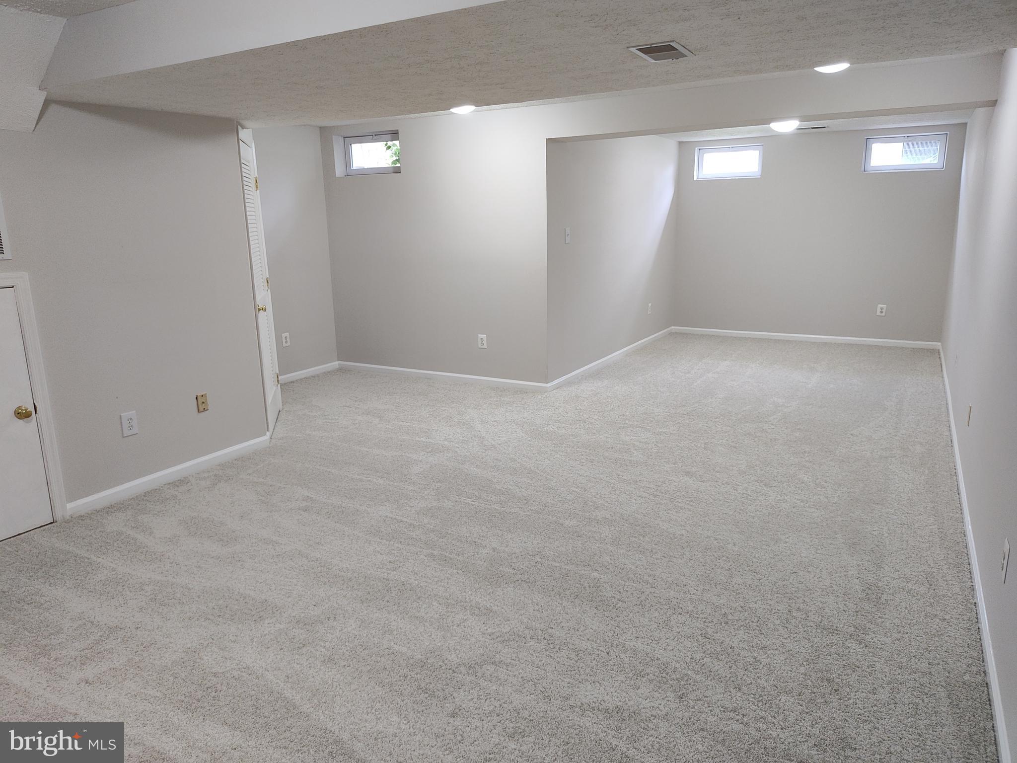 EATON SQUARE - Residential Lease