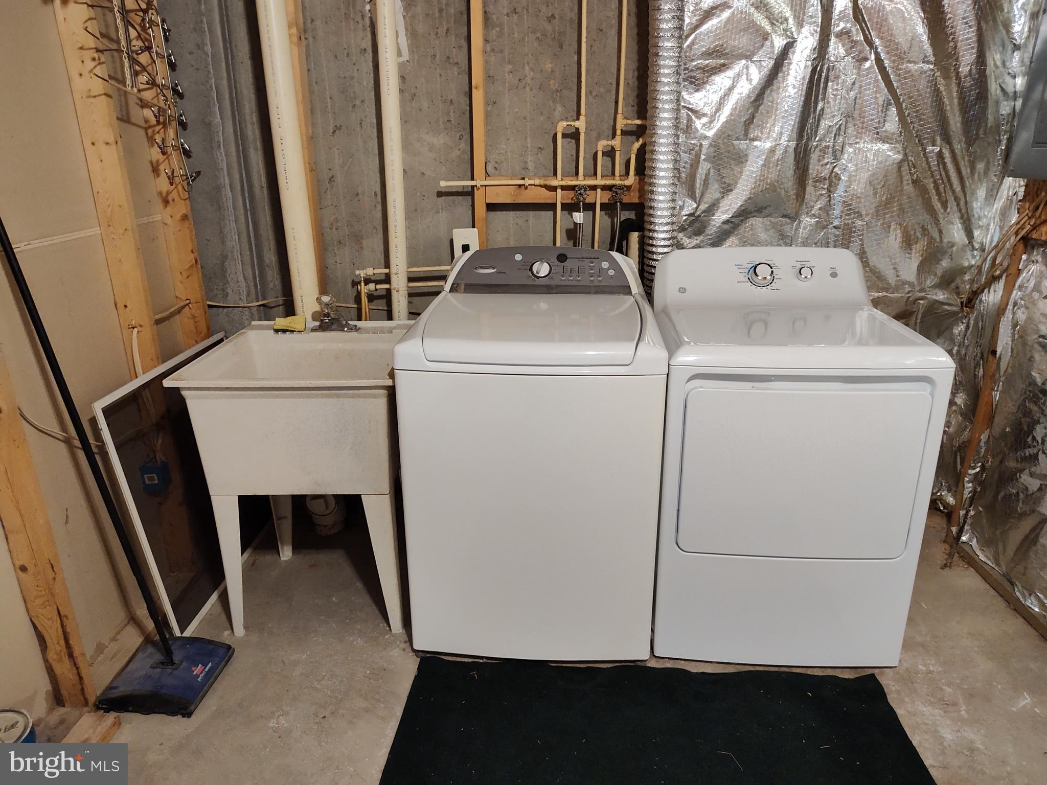 EATON SQUARE - Residential Lease