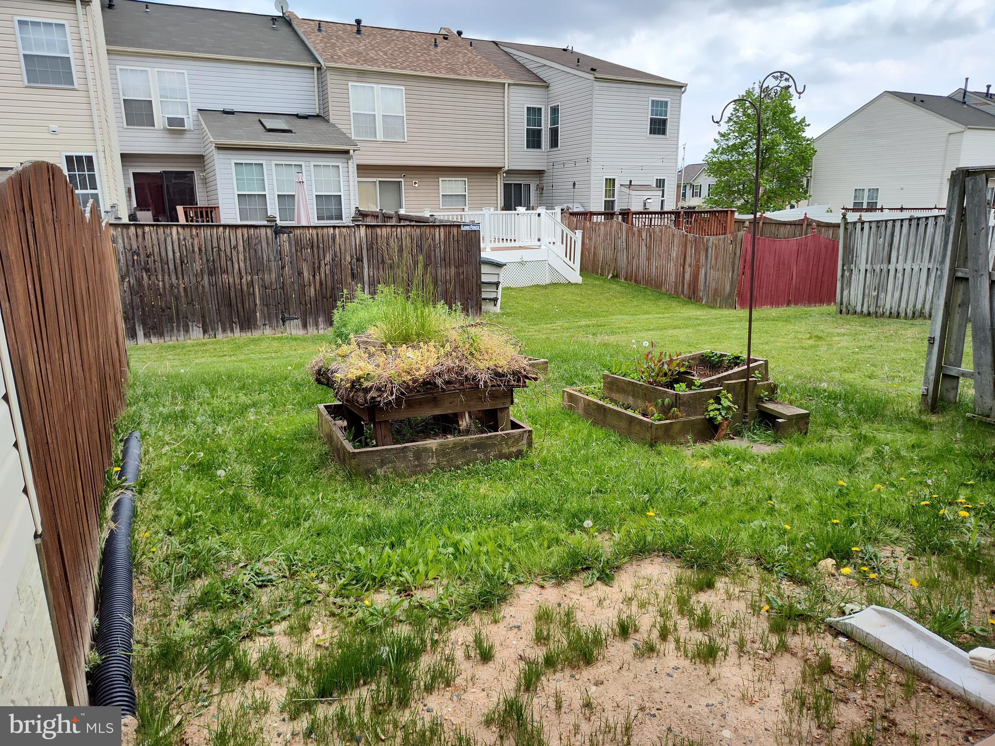 EATON SQUARE - Residential Lease