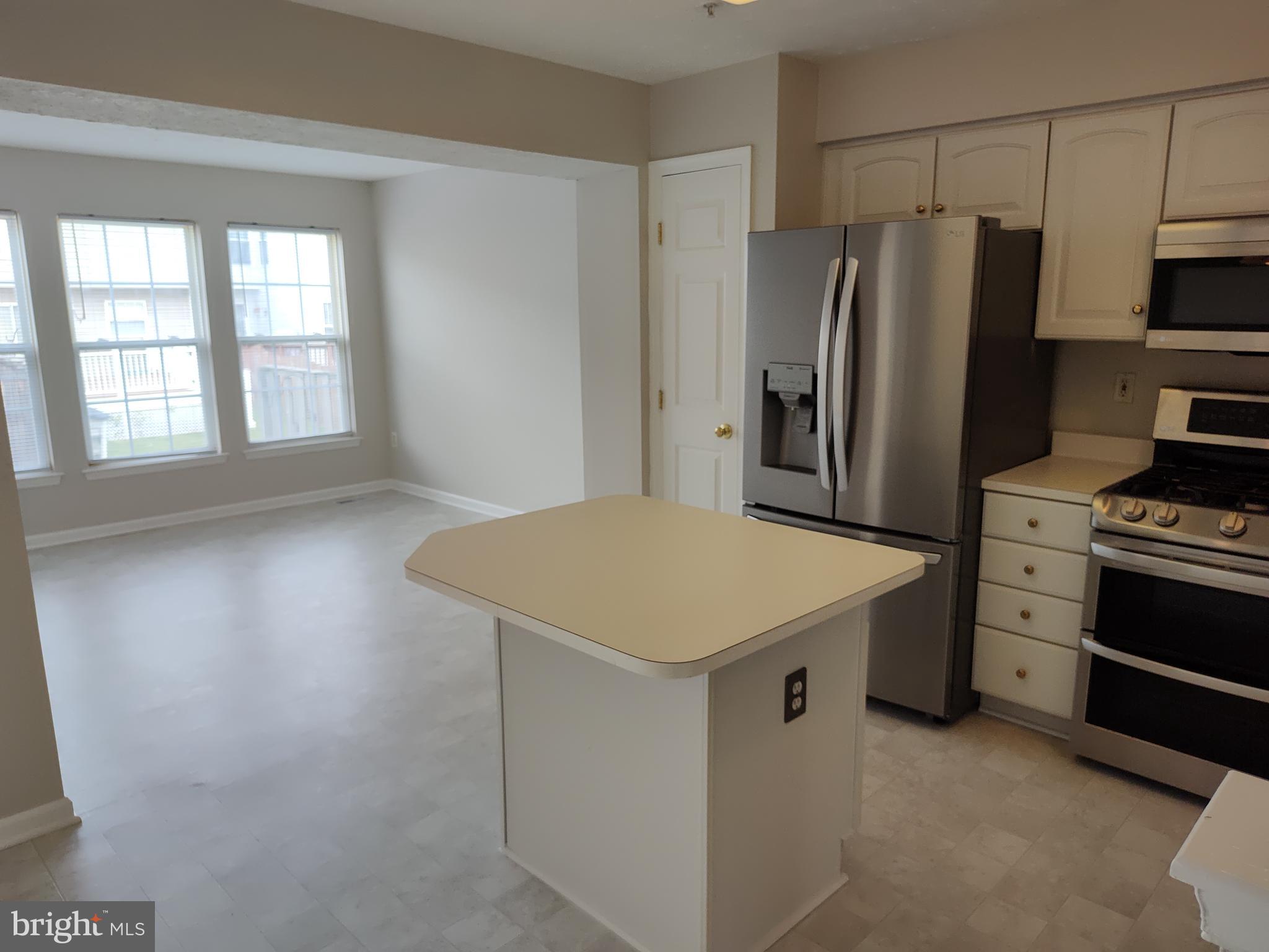 EATON SQUARE - Residential Lease