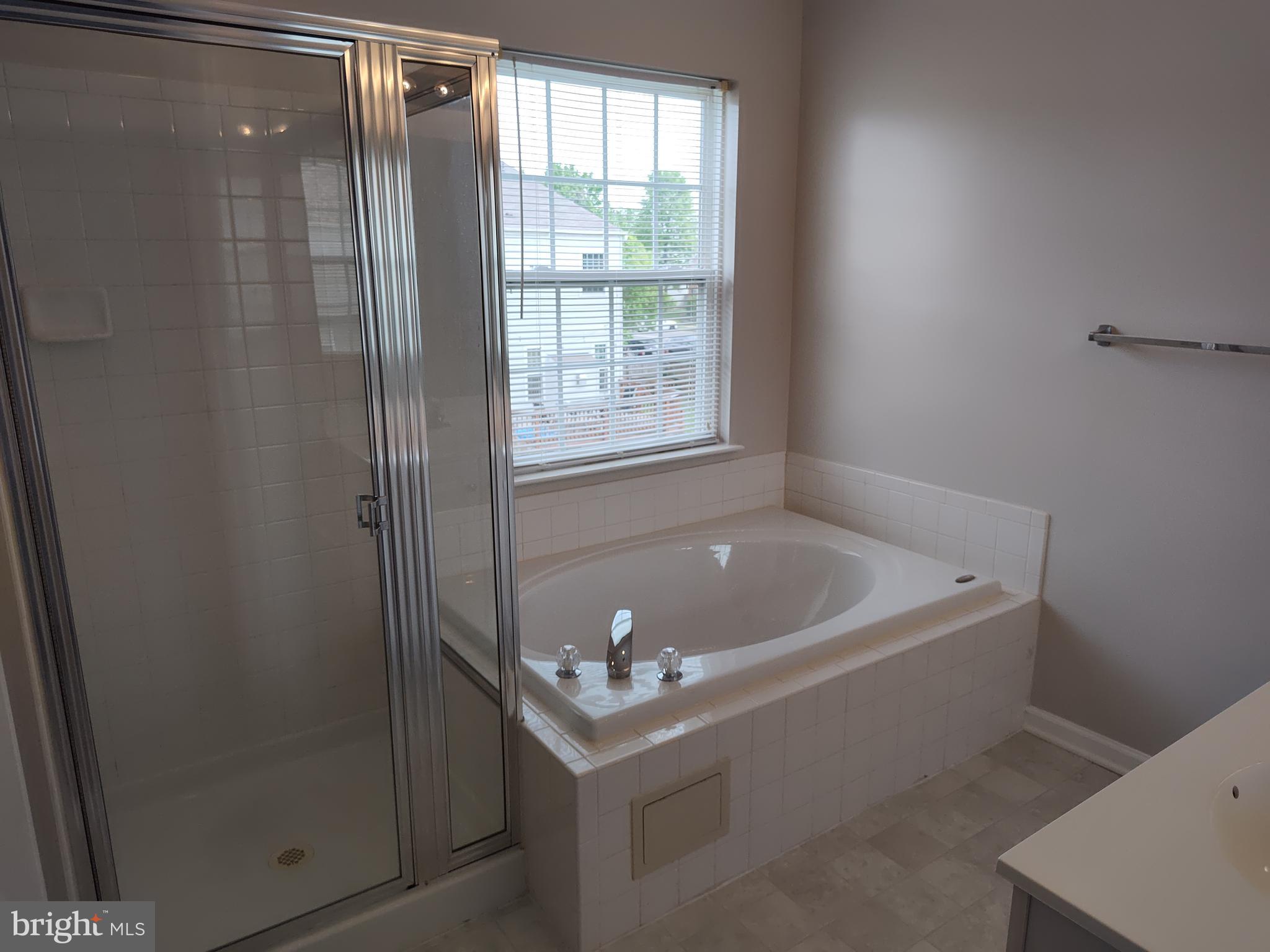 EATON SQUARE - Residential Lease