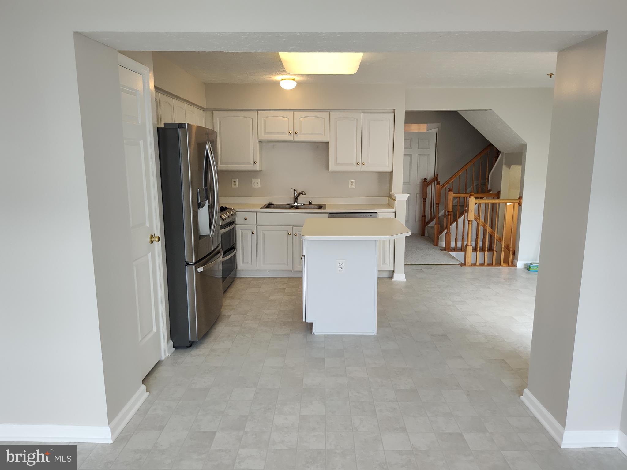 EATON SQUARE - Residential Lease