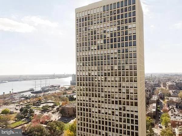 SOCIETY HILL - Residential Lease