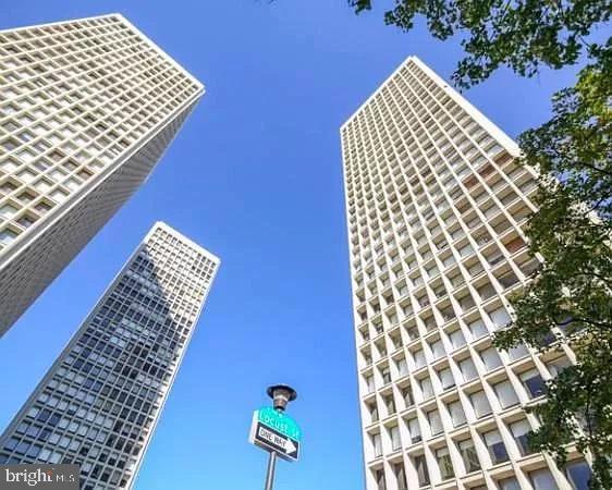 SOCIETY HILL - Residential Lease