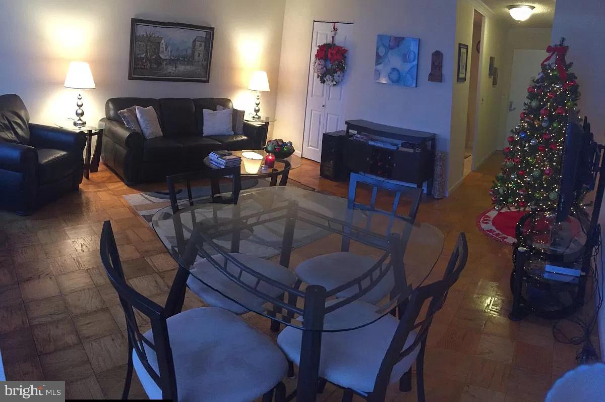 SOCIETY HILL - Residential Lease