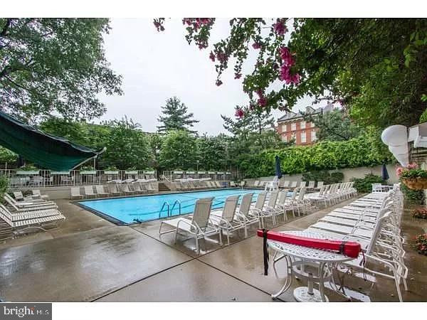 SOCIETY HILL - Residential Lease