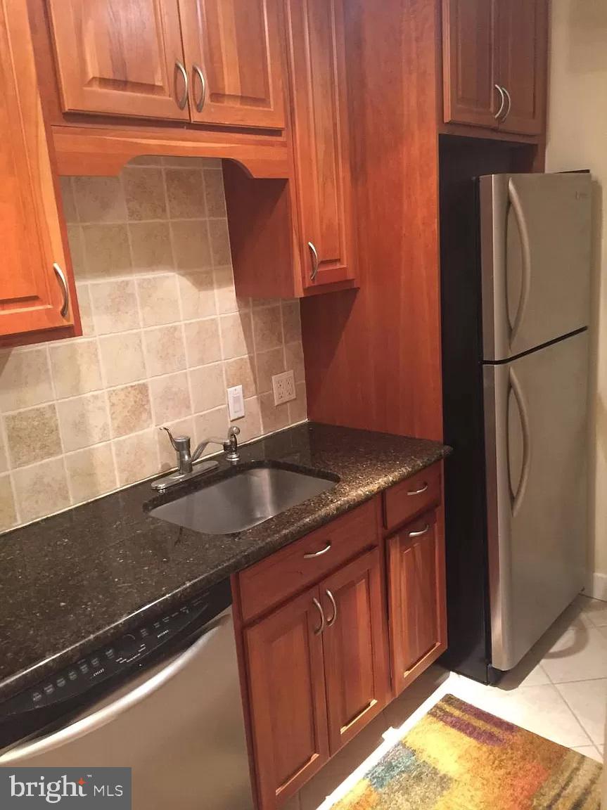 SOCIETY HILL - Residential Lease