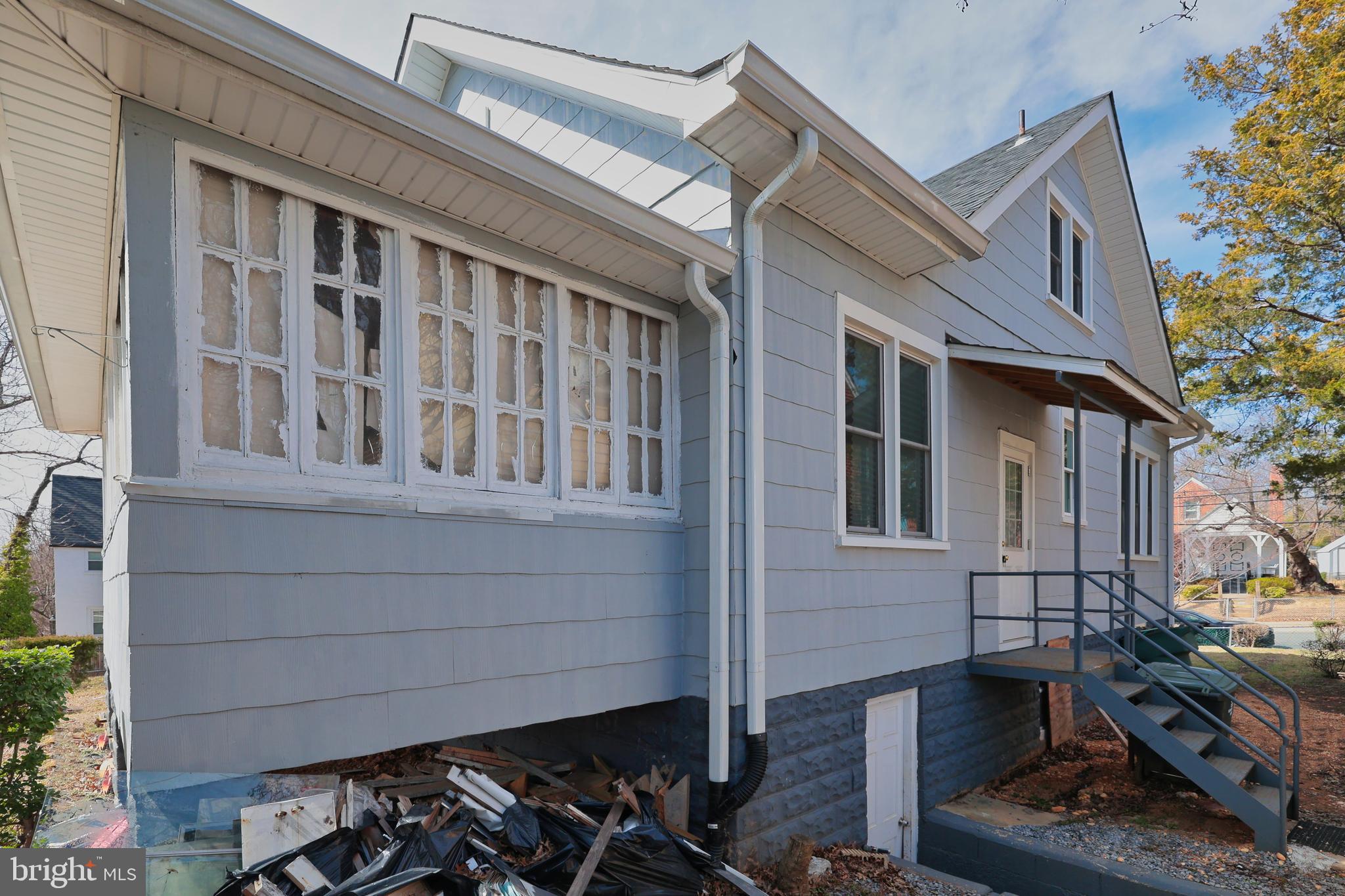 1009 CONGRESS STREET SE