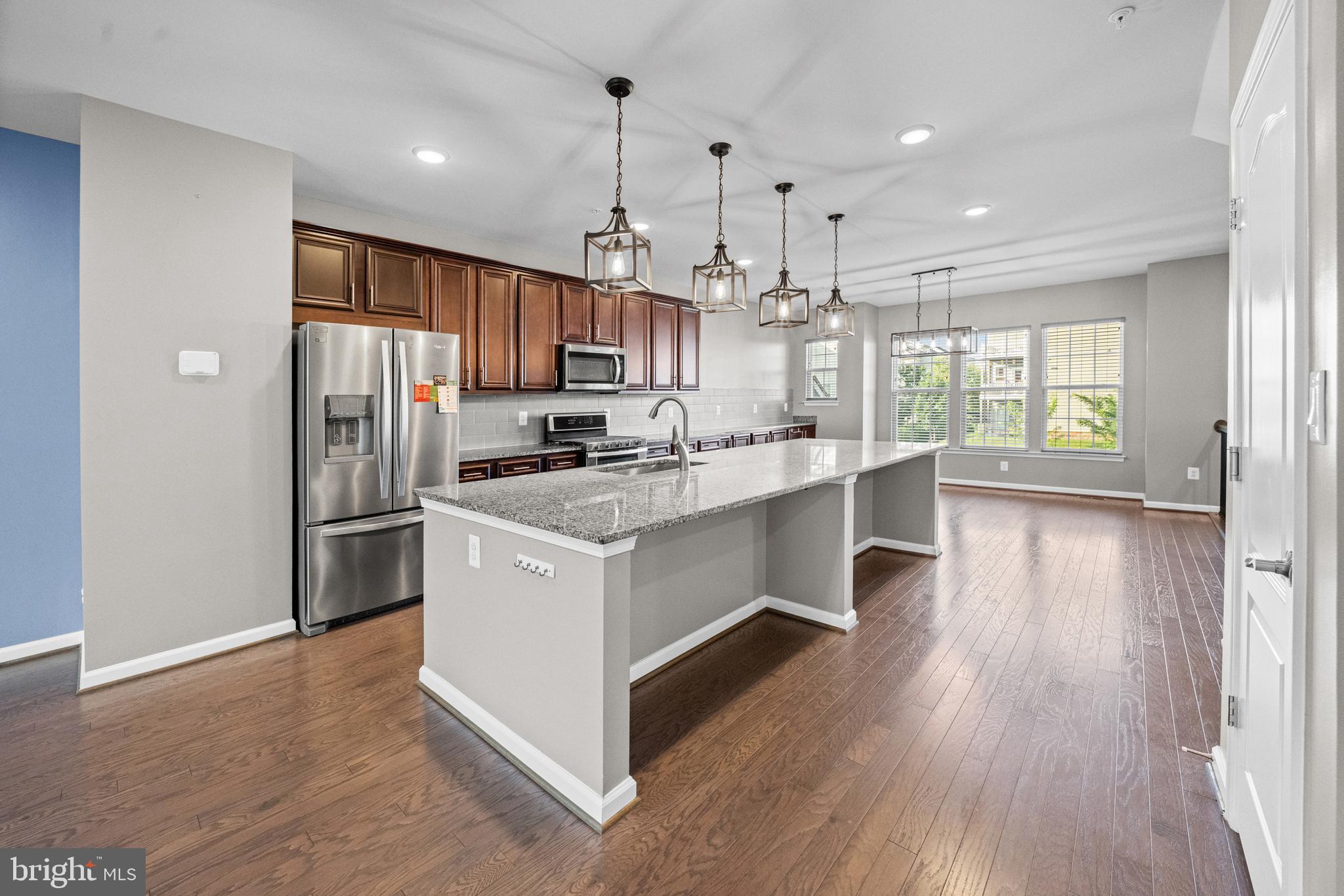 8279 MEADOWOOD DRIVE