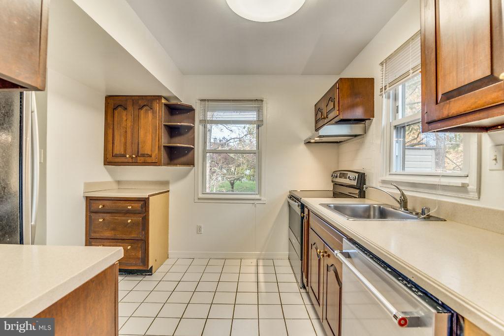 NEWINGTON STATION - Residential Lease