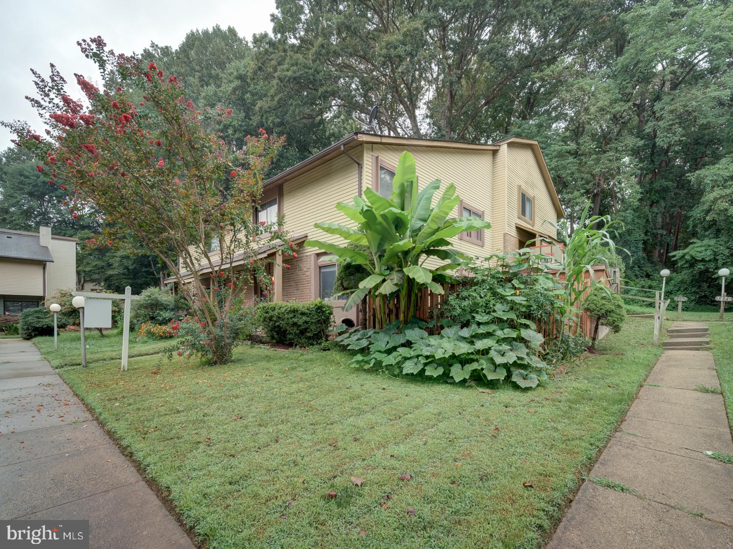 5674 OAK TANAGER COURT