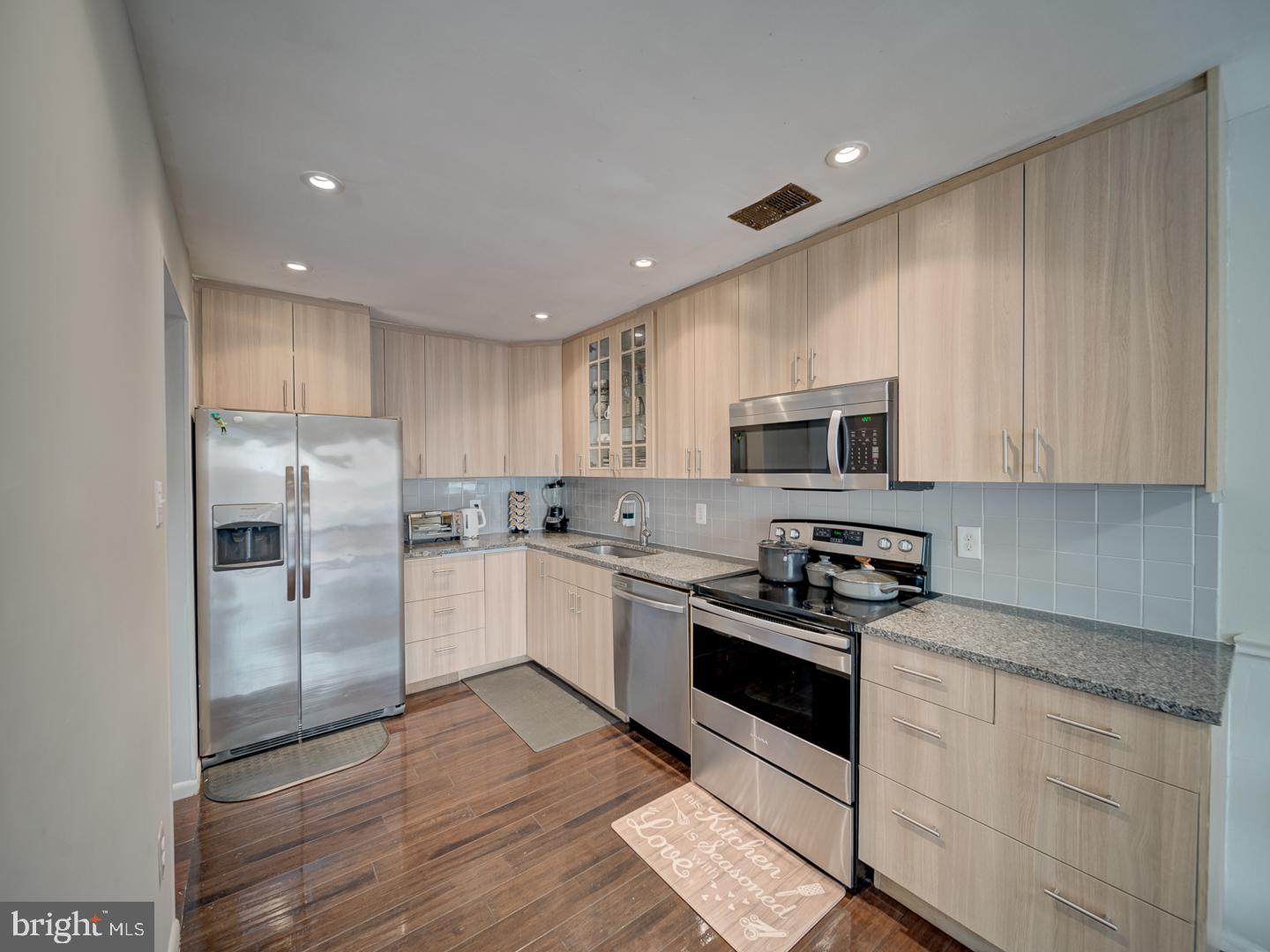 BURKE CENTRE - Residential