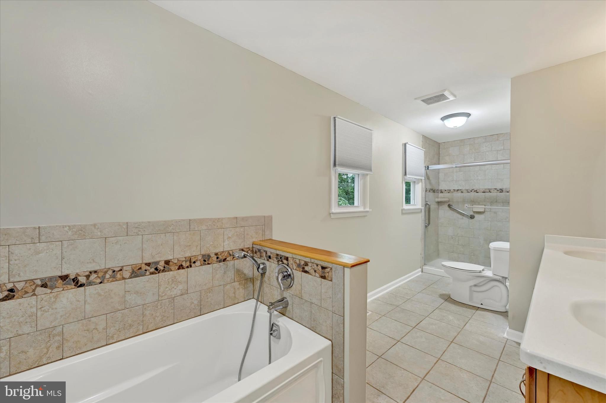 SUNNY ACRES - Residential