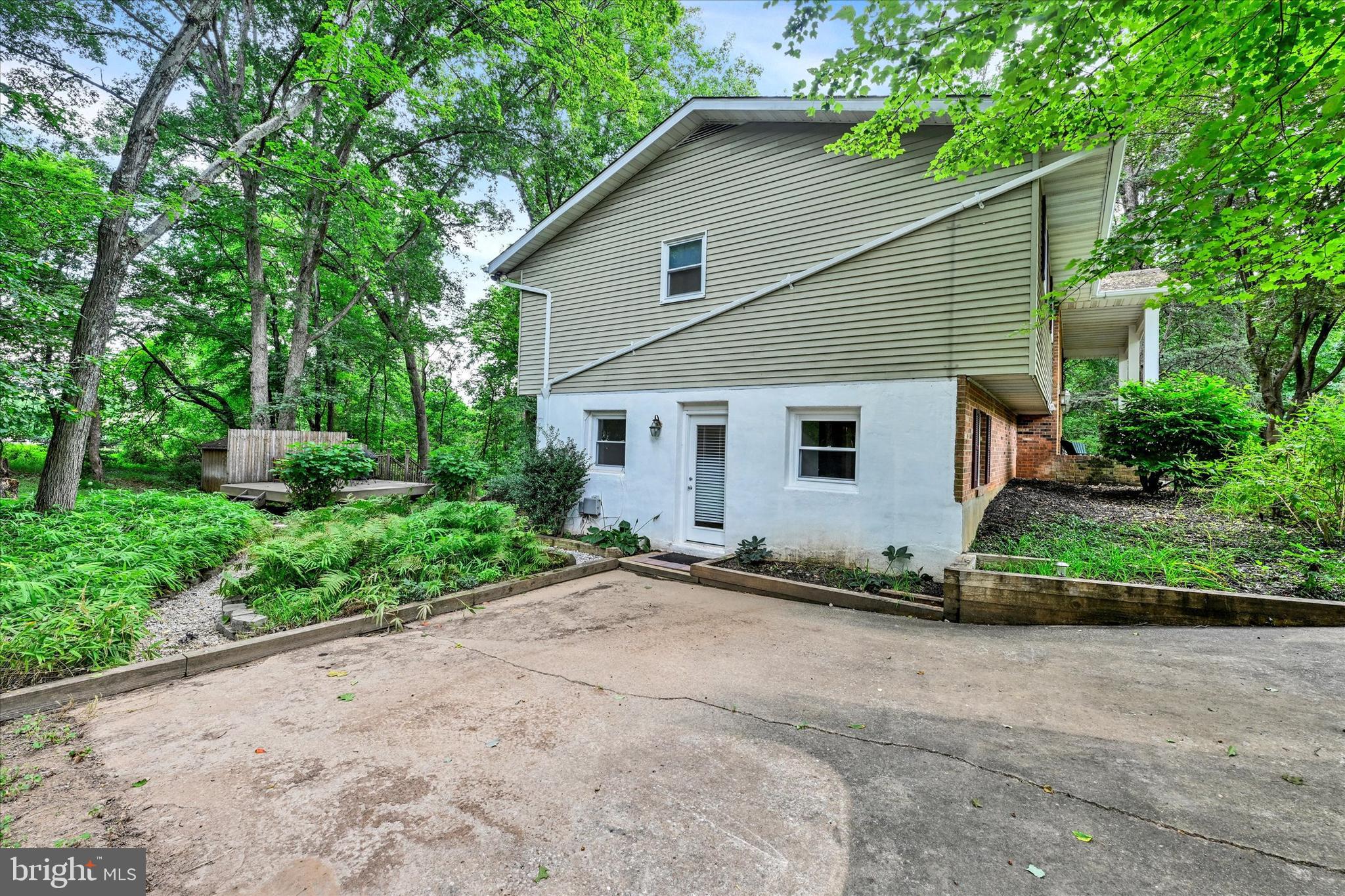 SUNNY ACRES - Residential