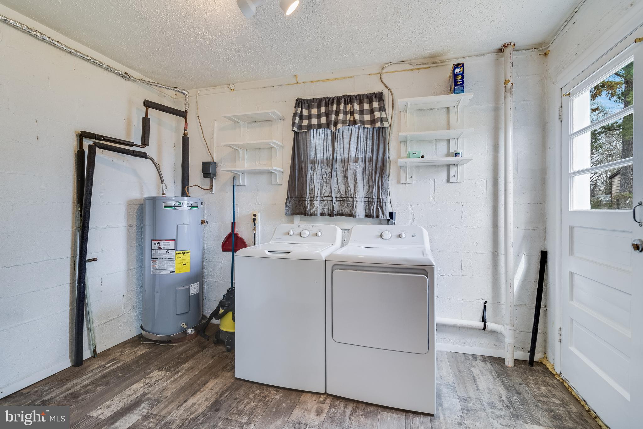 PLEASANT SPRINGS - Residential