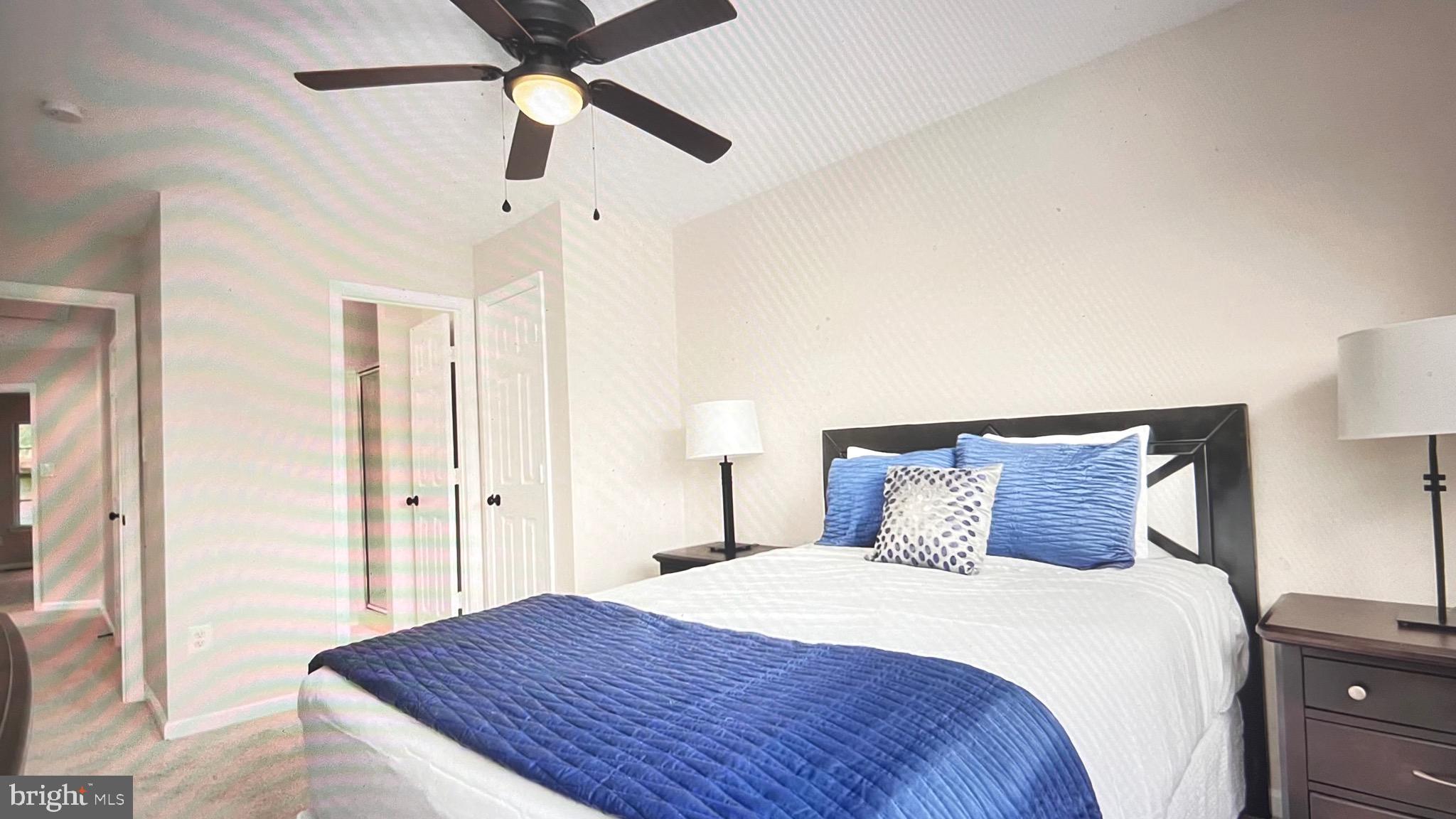 GLEN OAKS CONDOMINIUM - Residential Lease