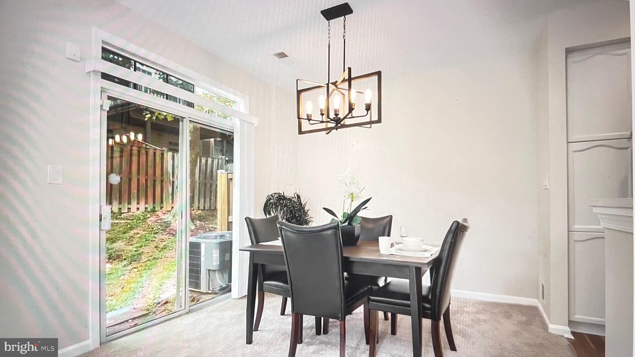 GLEN OAKS CONDOMINIUM - Residential Lease