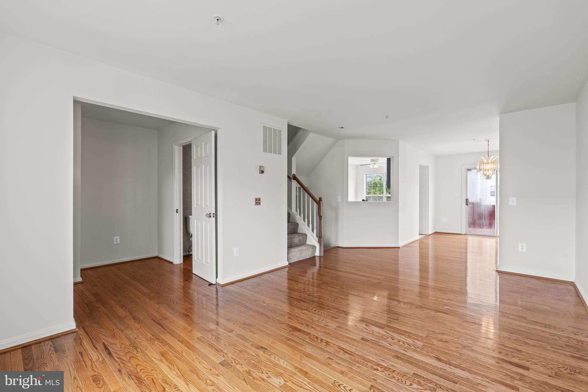 SEVEN OAKS - Residential