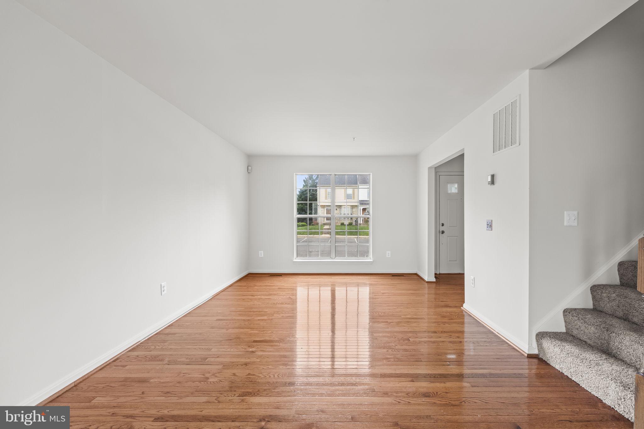 SEVEN OAKS - Residential