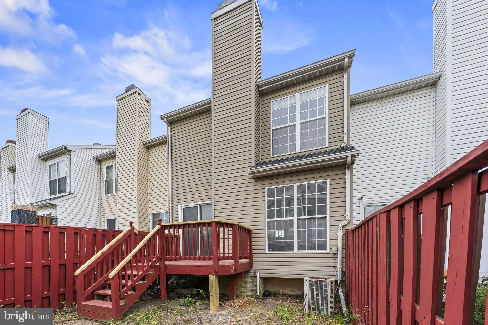 SEVEN OAKS - Residential