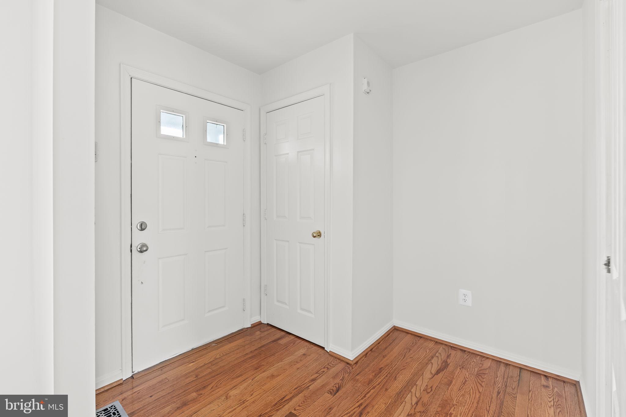 SEVEN OAKS - Residential