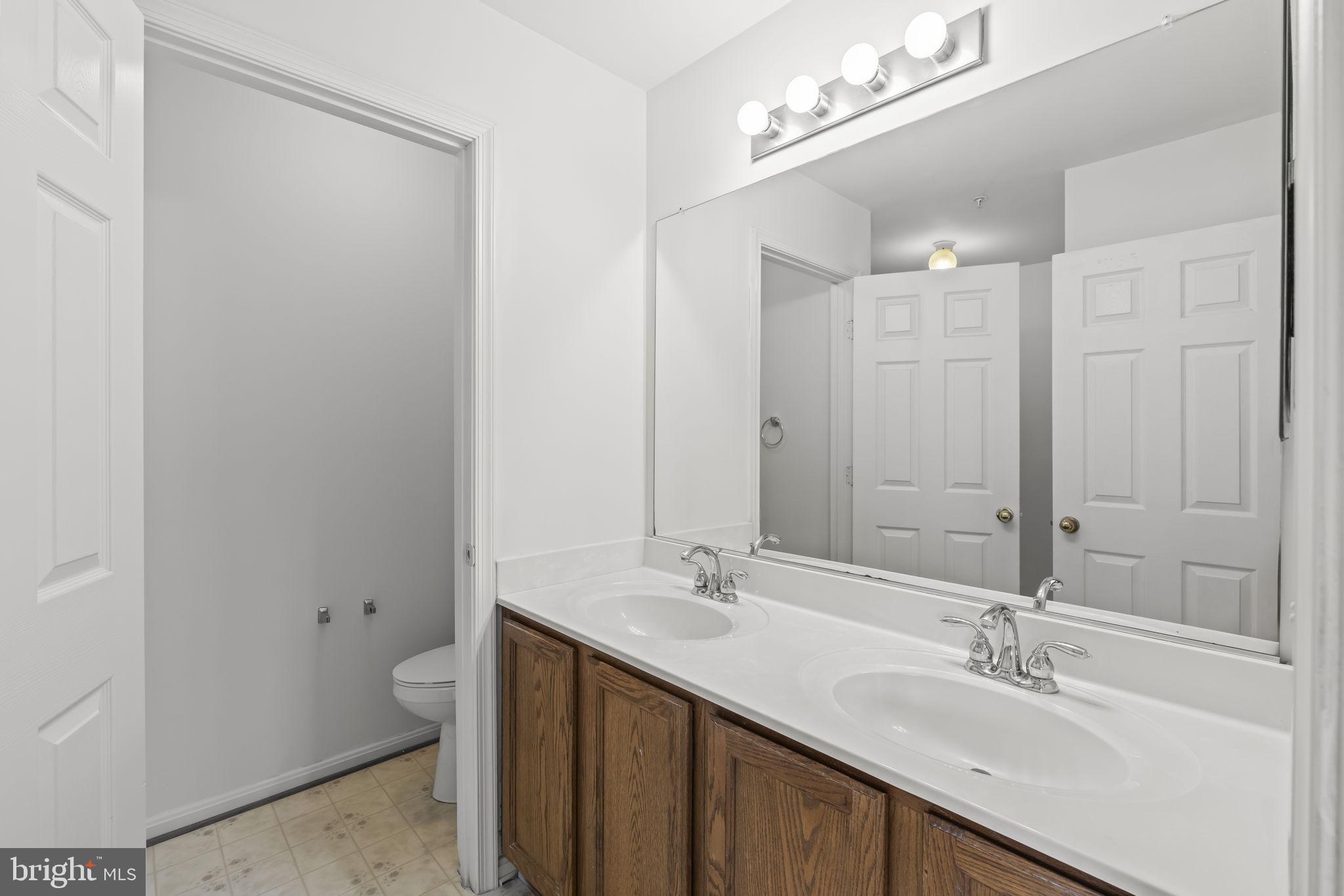 SEVEN OAKS - Residential