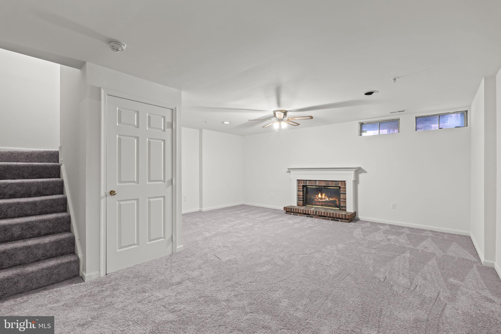 SEVEN OAKS - Residential