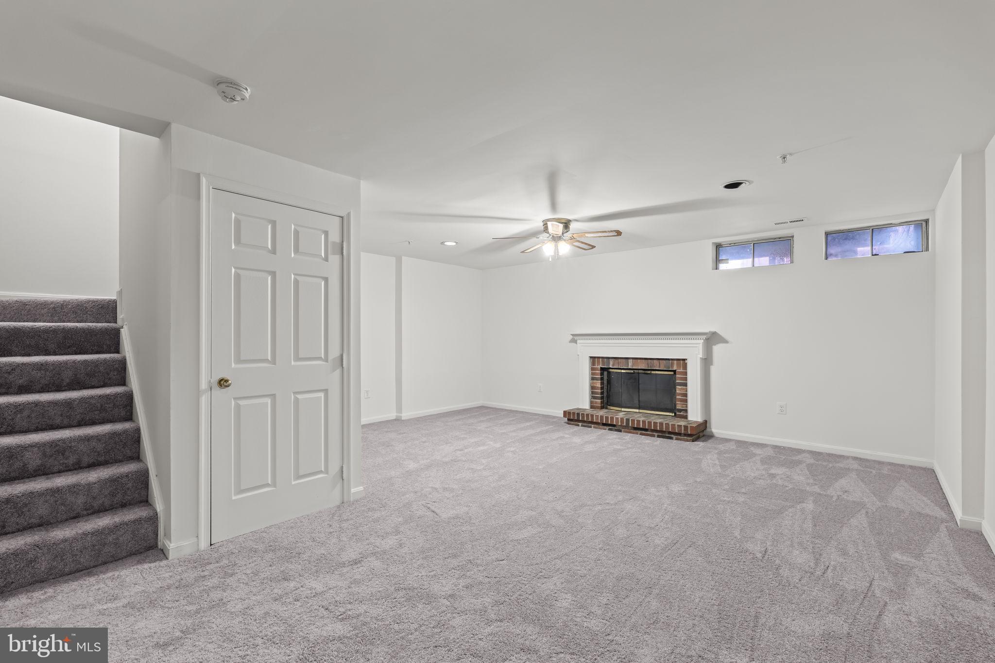 SEVEN OAKS - Residential