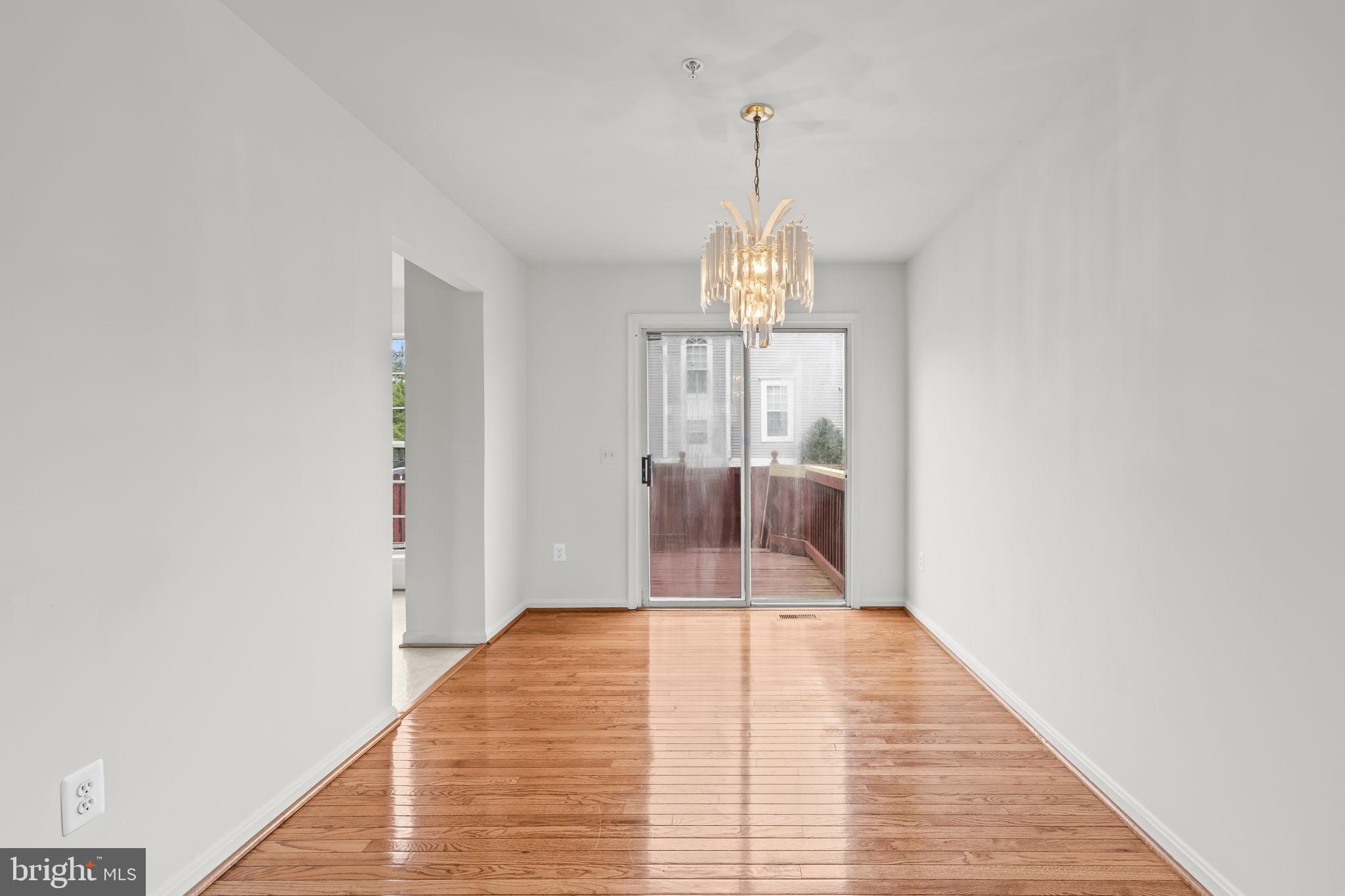 SEVEN OAKS - Residential