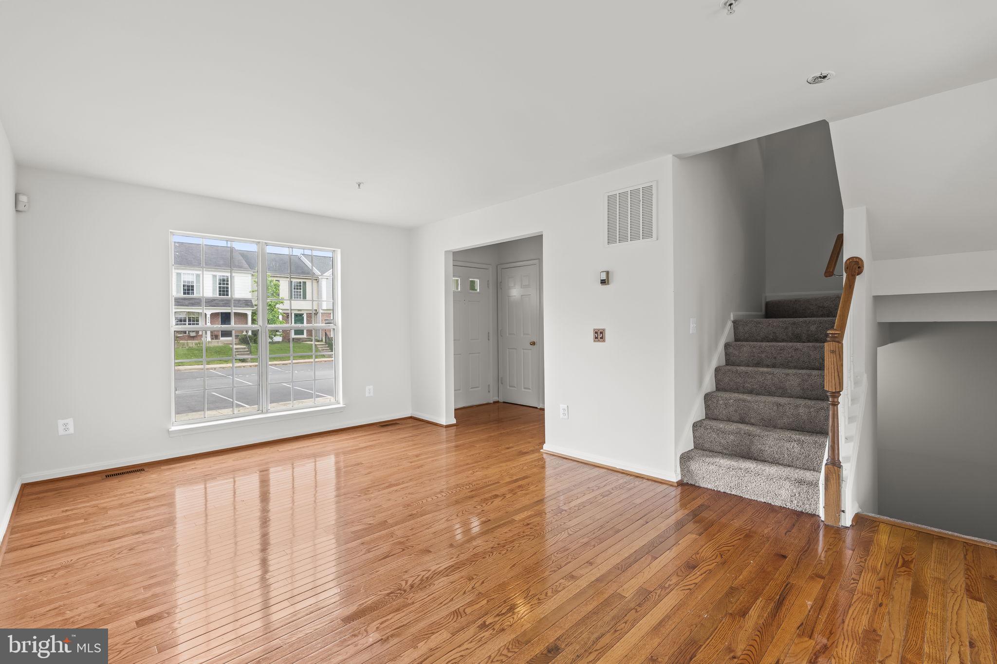 SEVEN OAKS - Residential