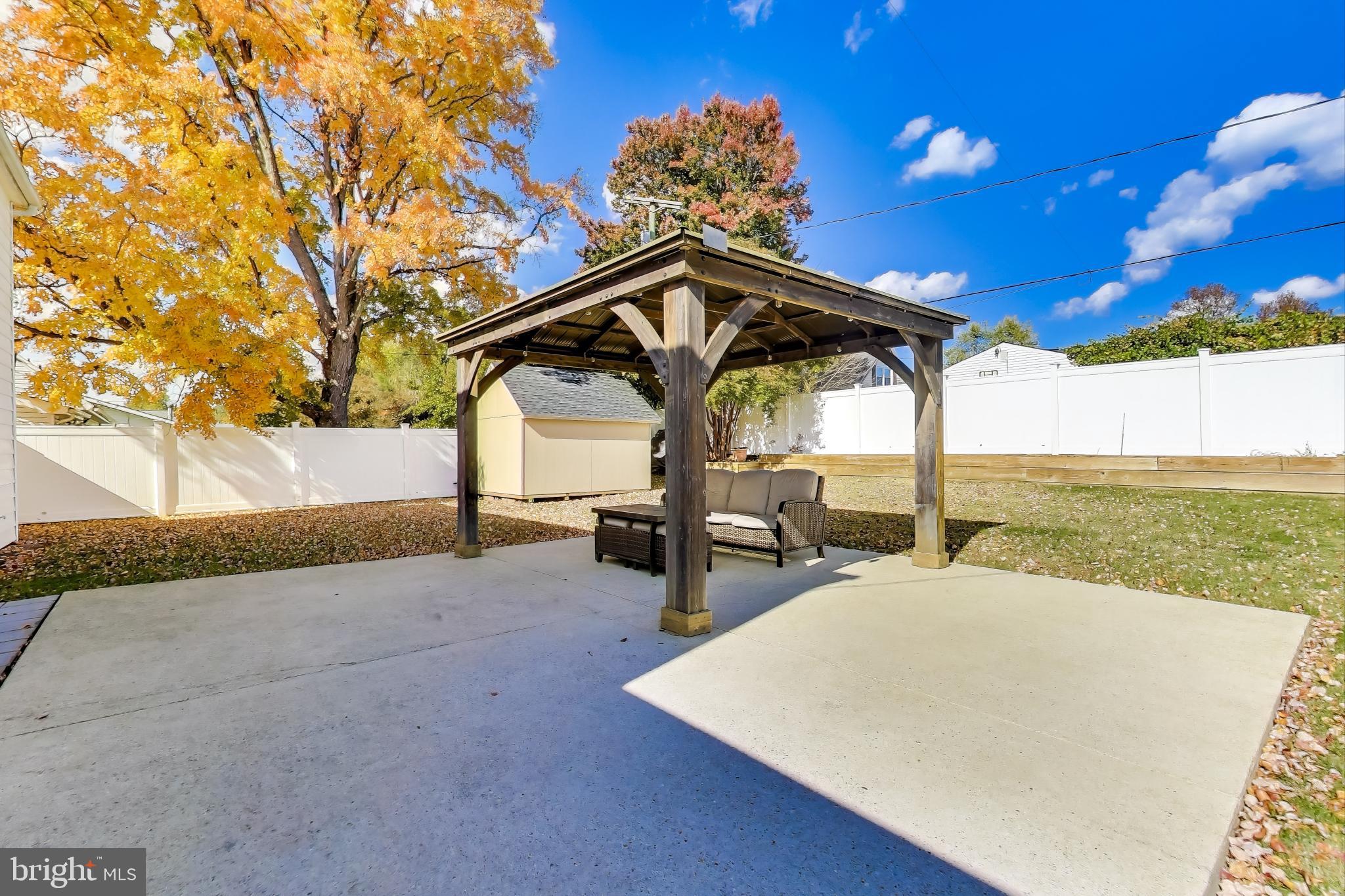 FOXHILL AT BELAIR - Residential