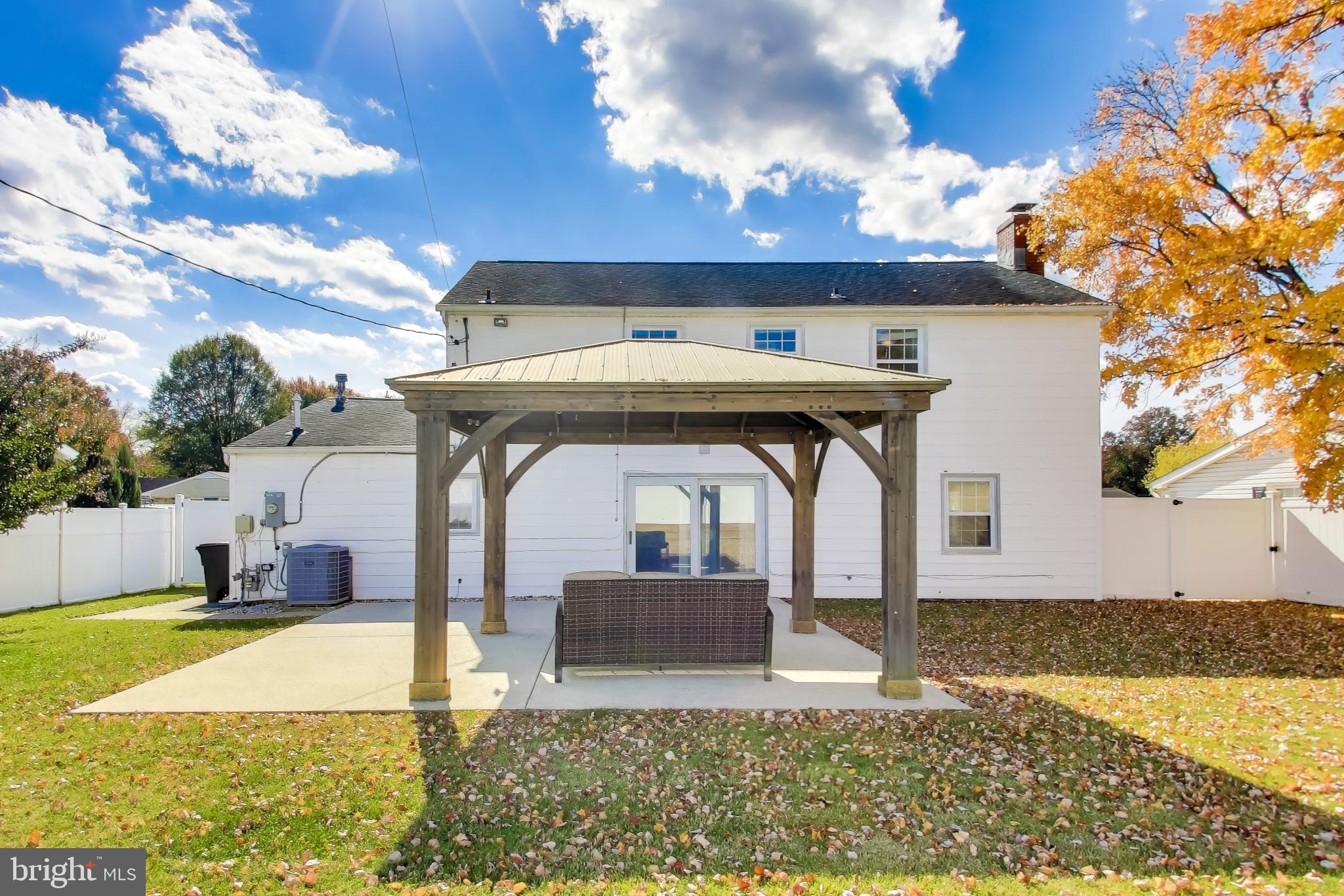 FOXHILL AT BELAIR - Residential