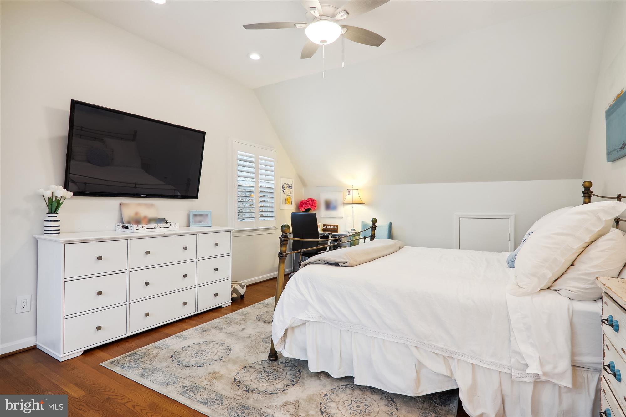 OLD FARM - Residential