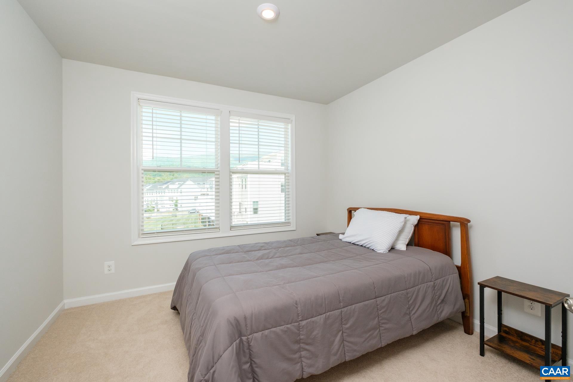 PLEASANT GREEN - Residential