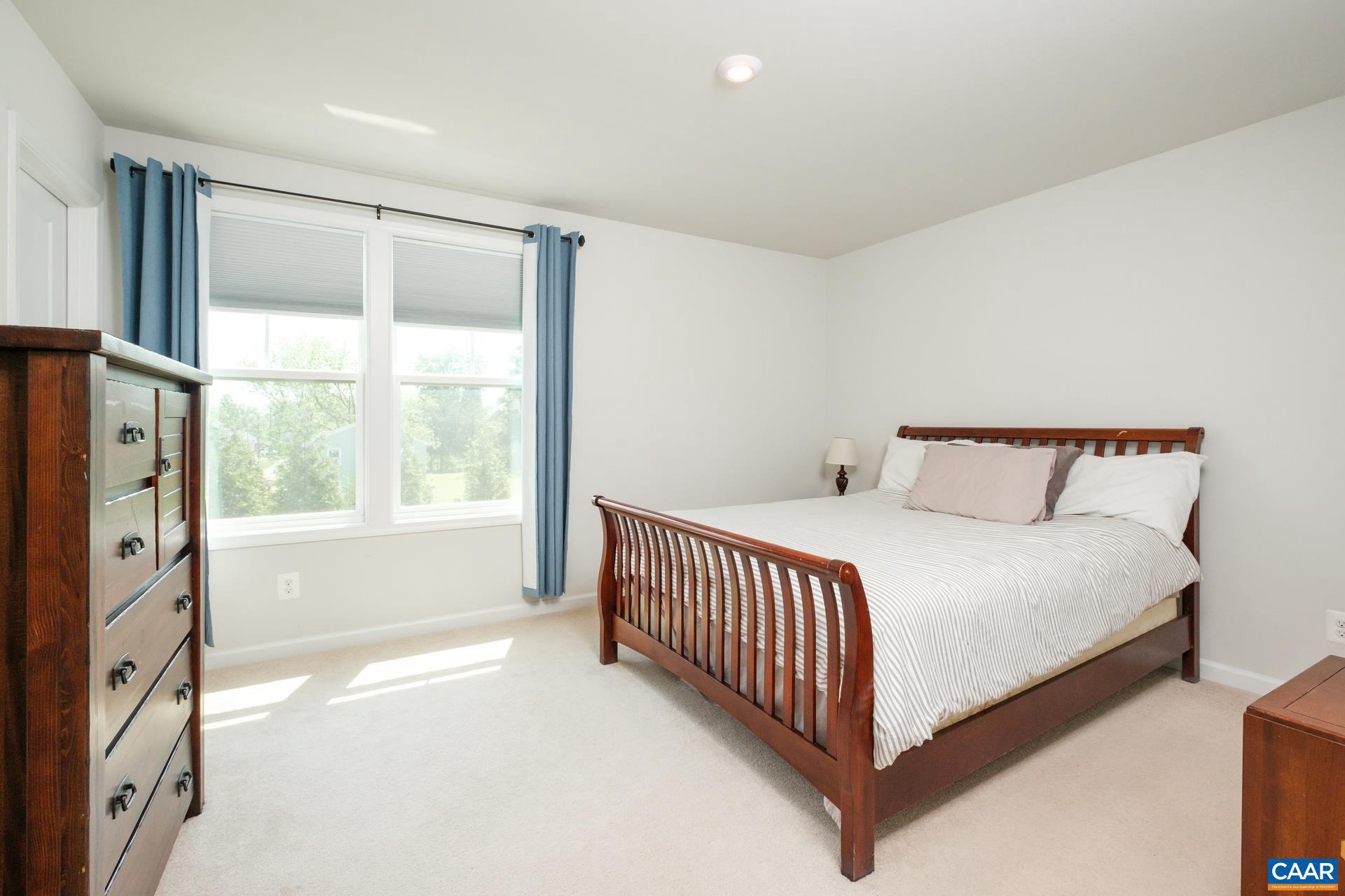 PLEASANT GREEN - Residential