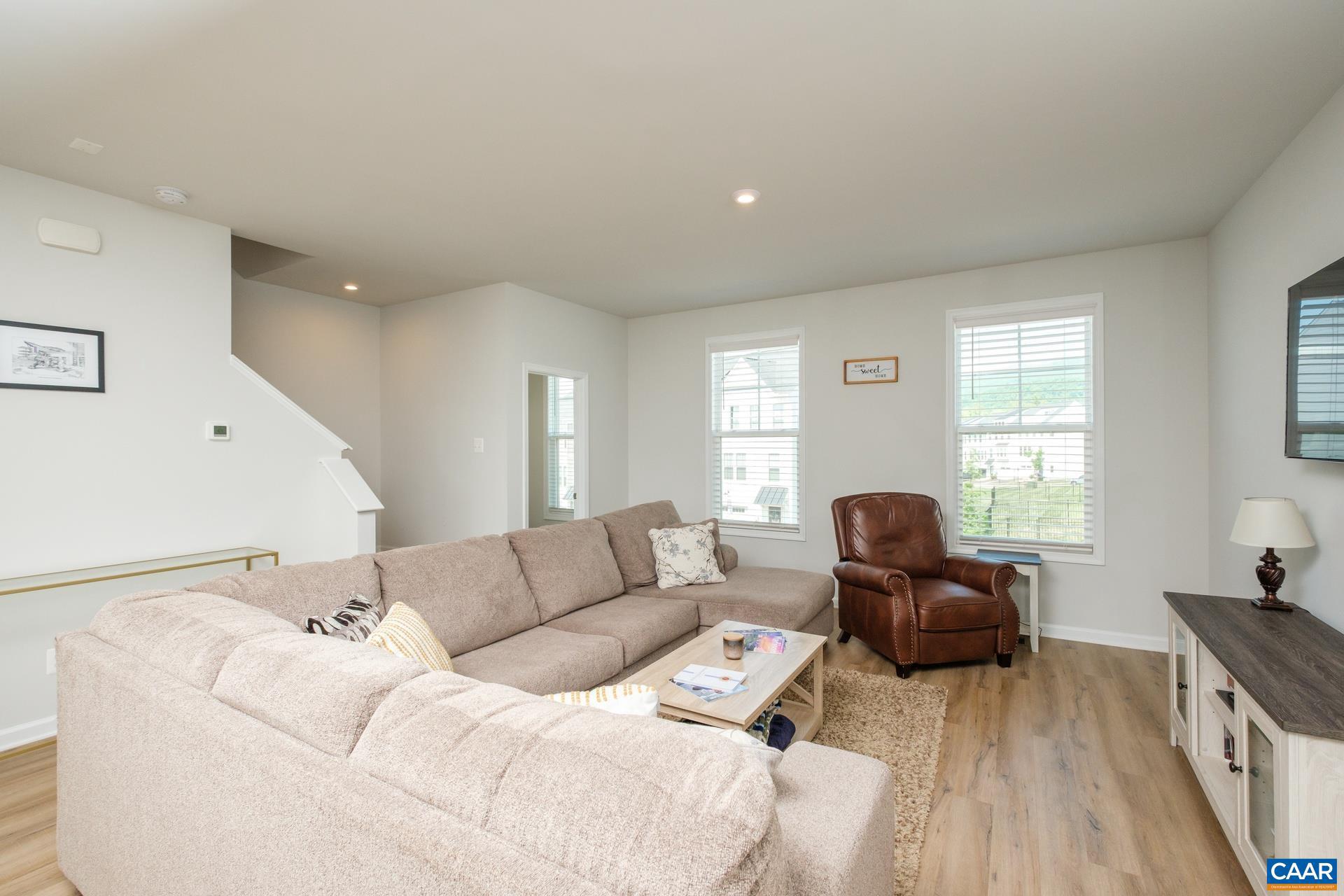 PLEASANT GREEN - Residential