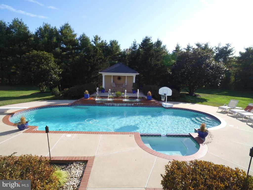 STERLING HEIGHTS - Residential