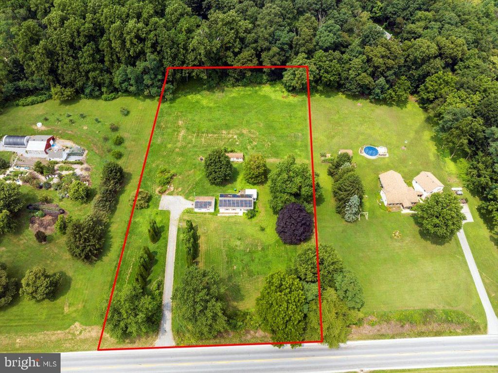 Photo of 996 VALLEY RD, QUARRYVILLE, PA 17566 (MLS # PALA2038676)