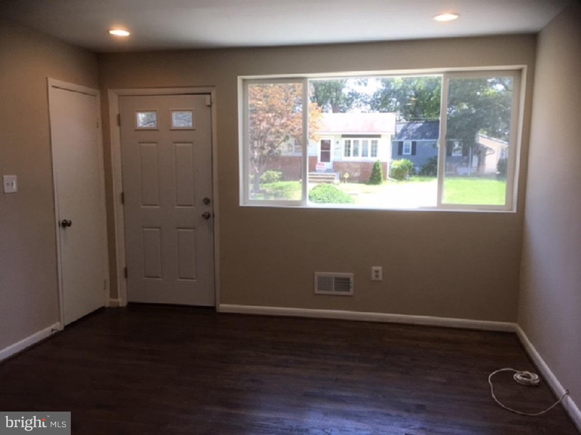 EAST COLUMBIA - Residential