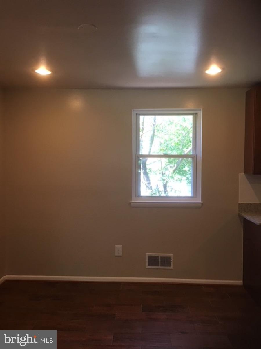 EAST COLUMBIA - Residential