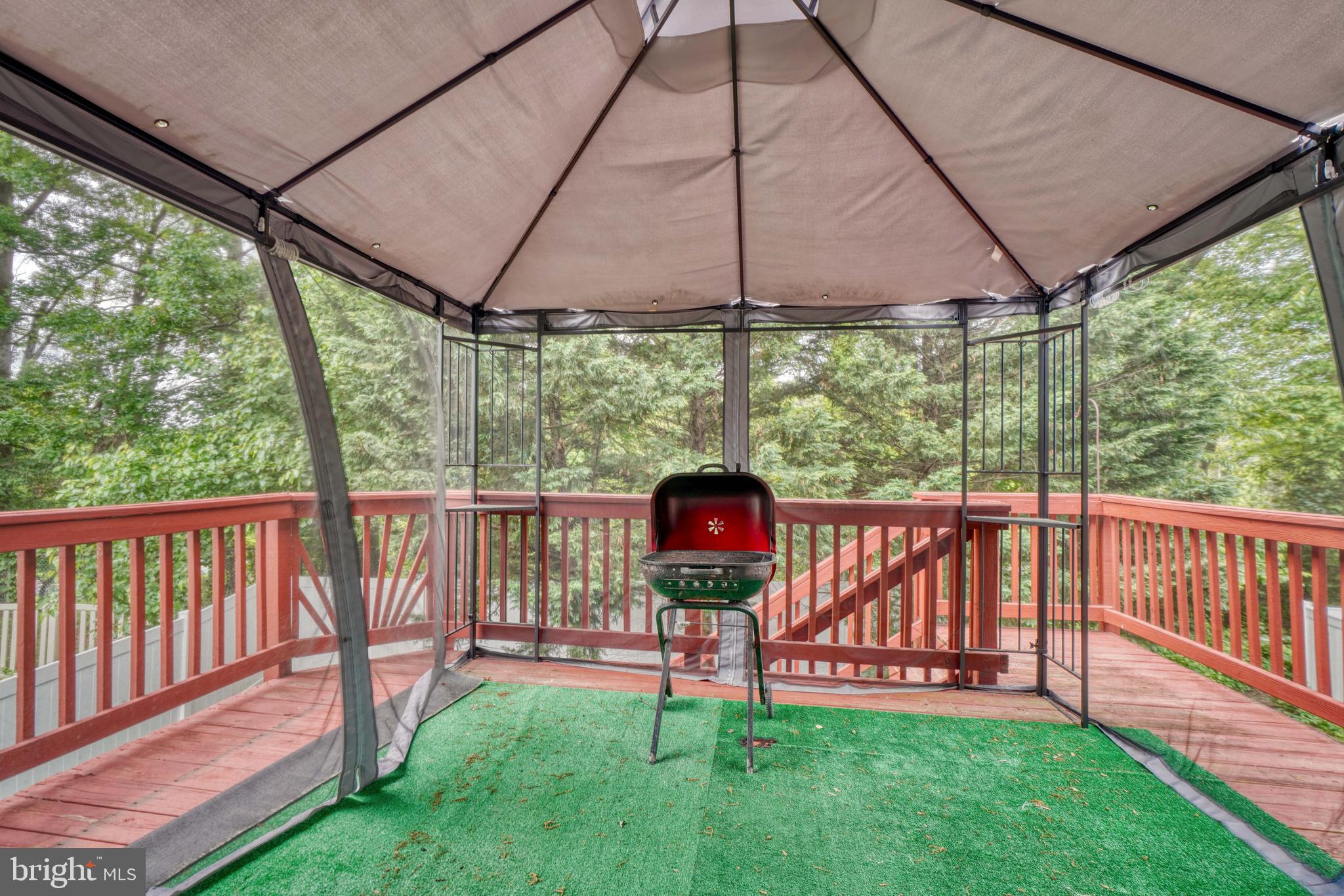 ROLLING VIEW GREEN - Residential