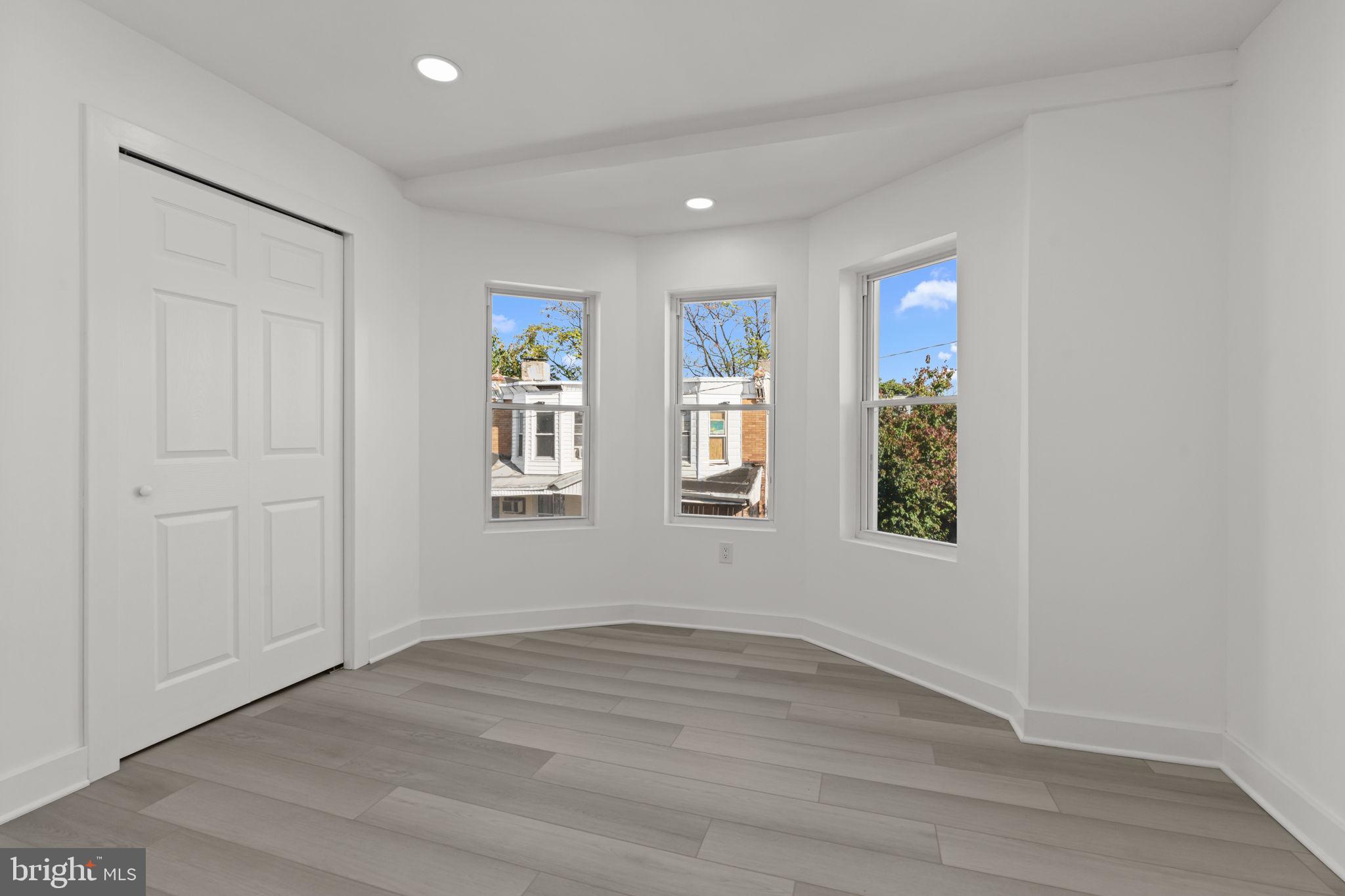 HARROWGATE - Residential