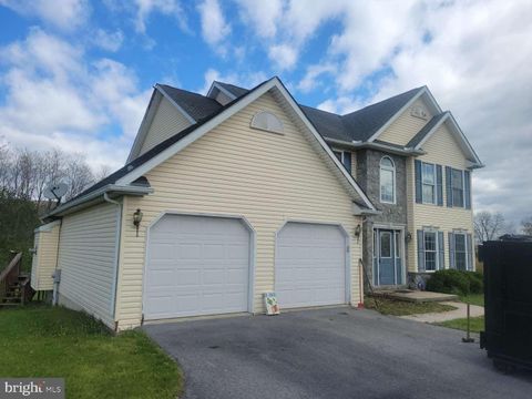 201 STEVEN DRIVE LENHARTSVILLE PA 19534