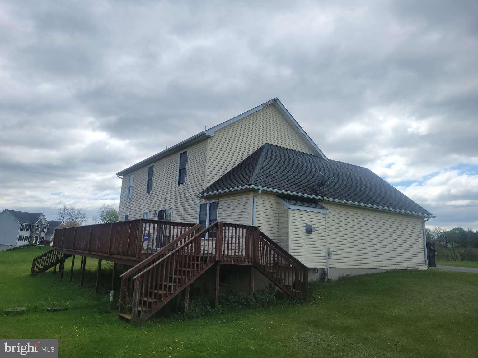 WINDSOR MANOR - Residential