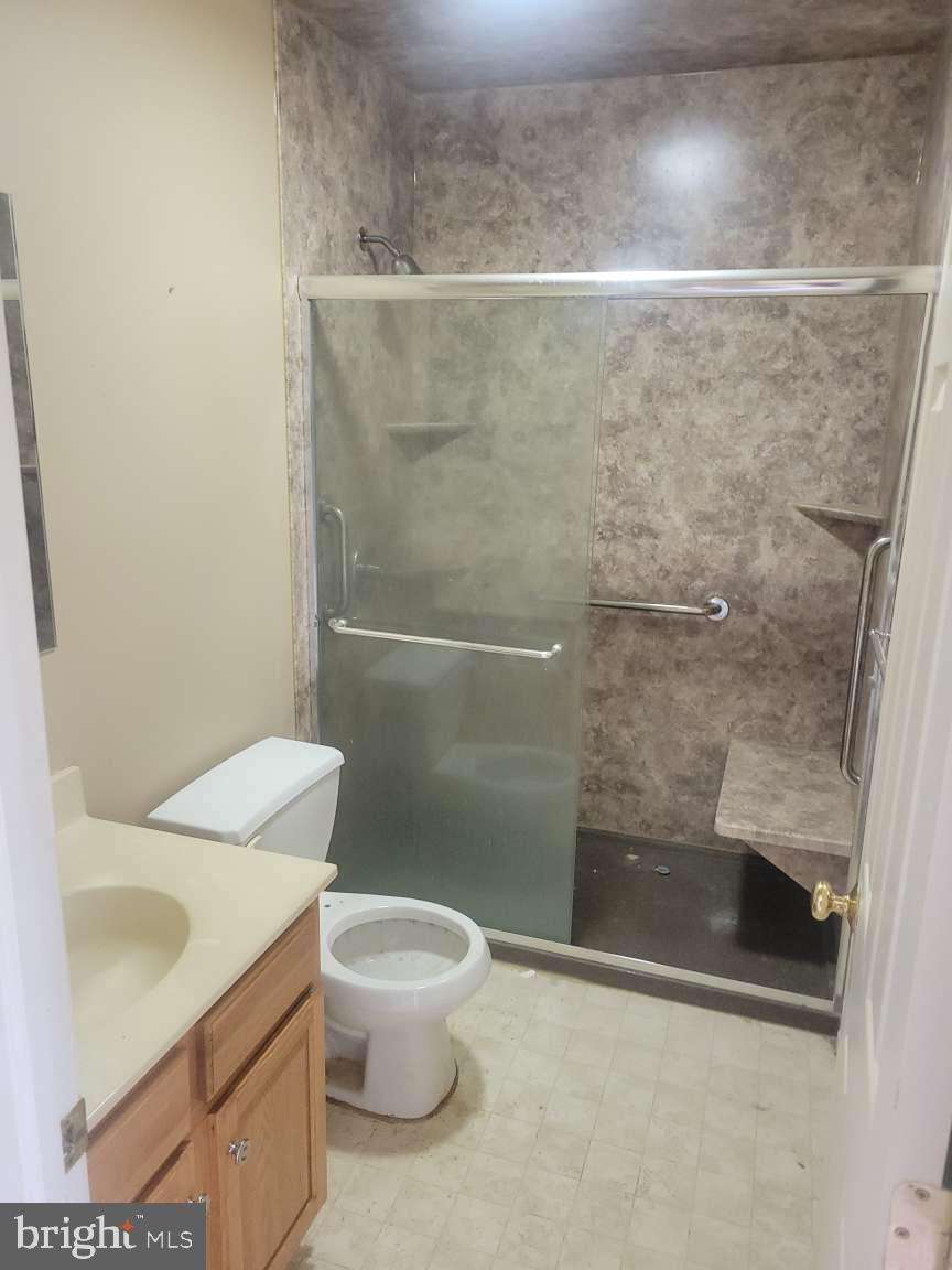 WINDSOR MANOR - Residential