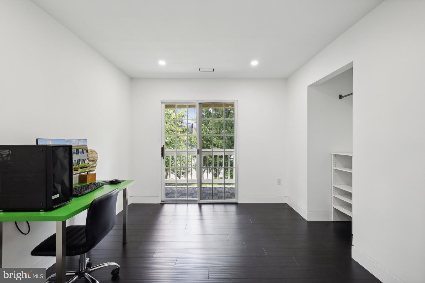 TREVOR HOUSE - Residential Lease